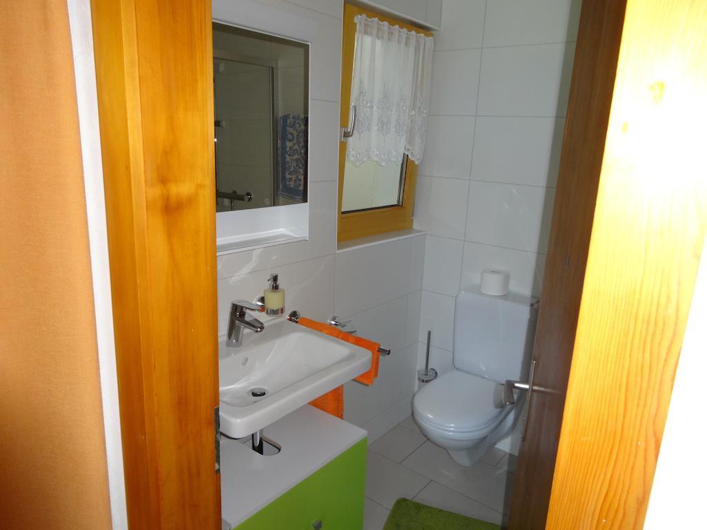 Ferienwohnung Casa Ursina Sedrun Szoba fotó
